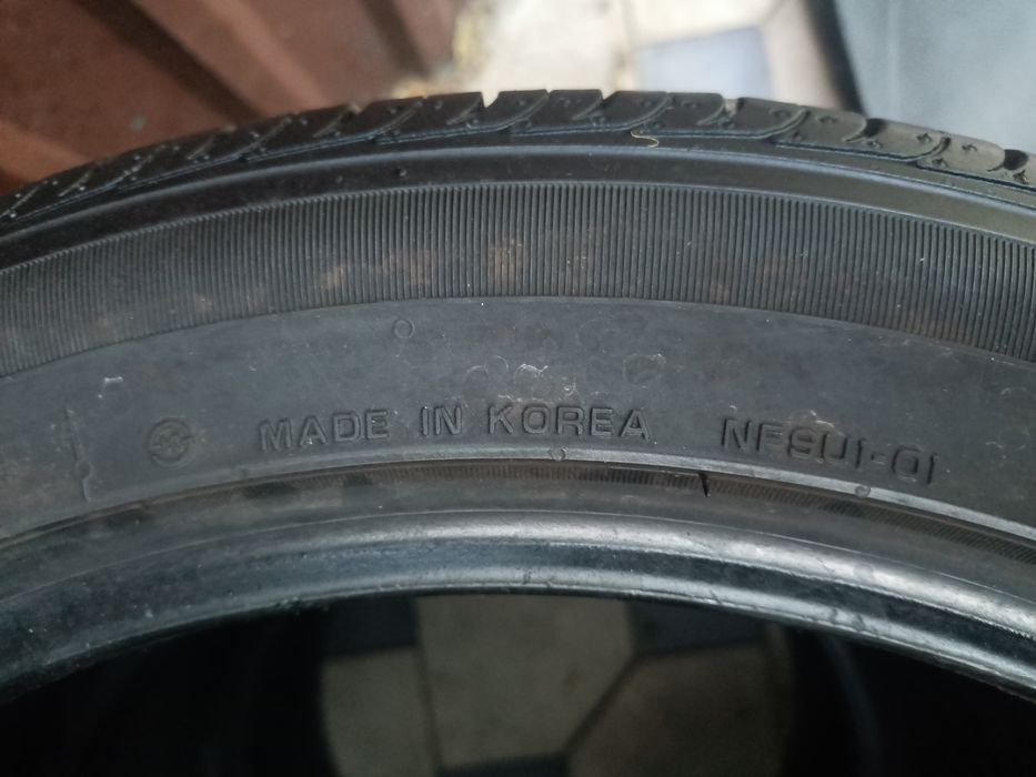 Продам шины в идеальном состоянии .