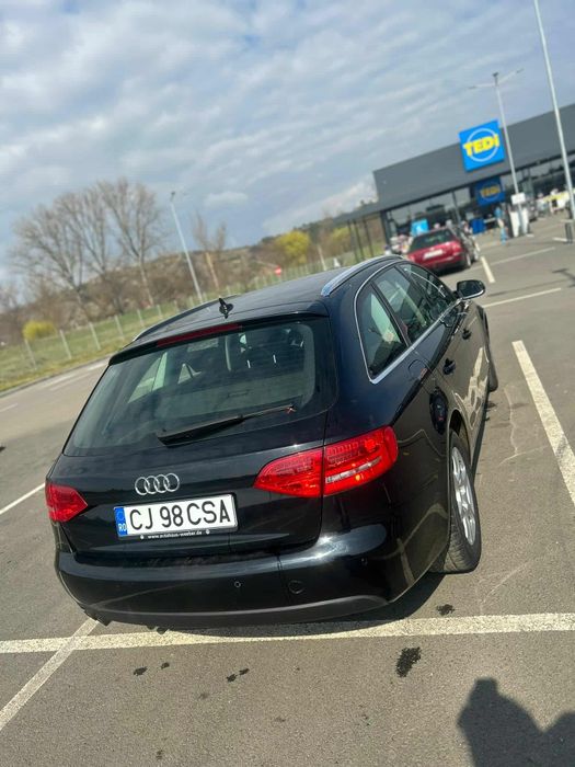 Vând audi a 4 b 8