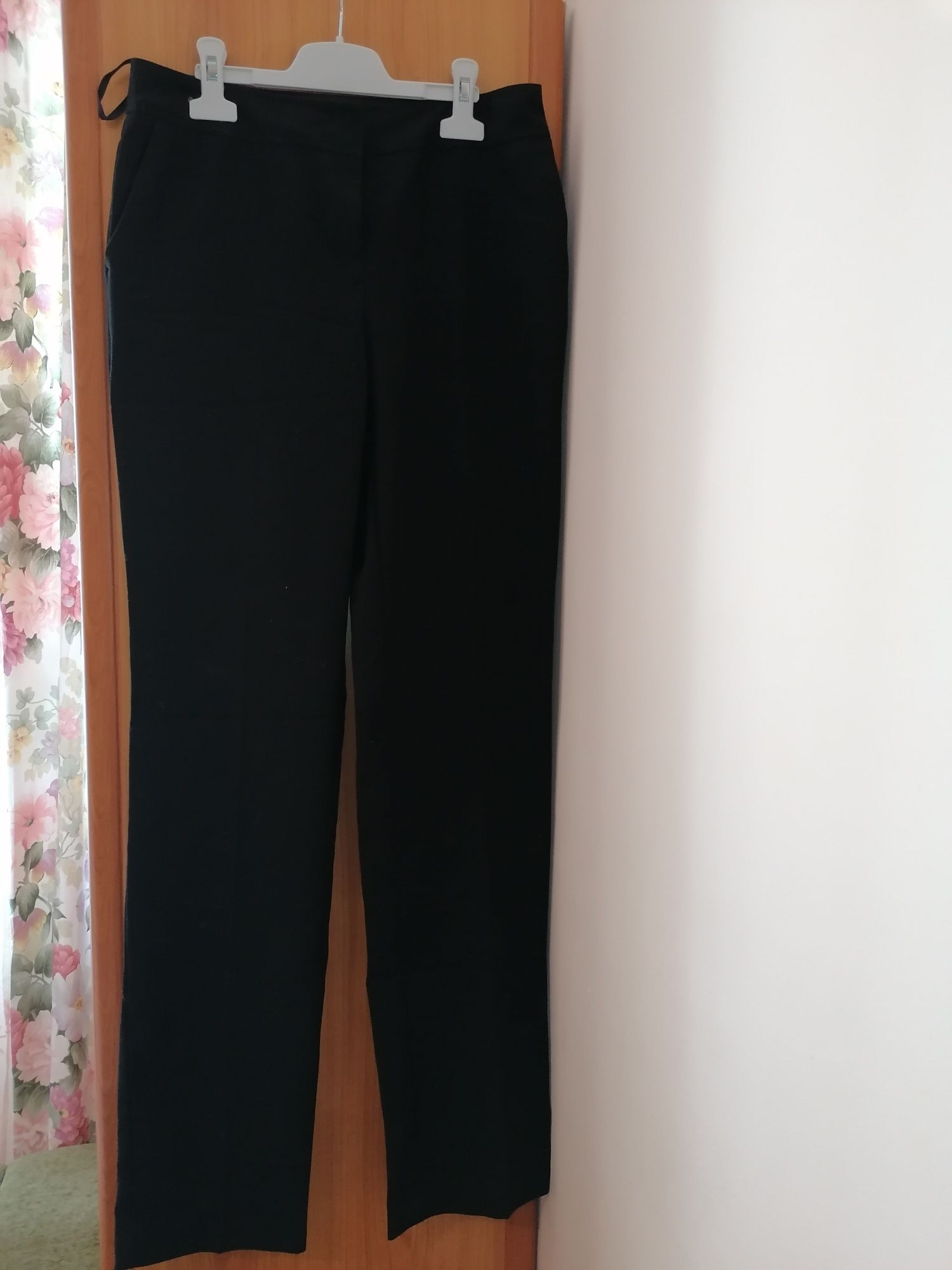 Pantaloni dama 38/40 + cadou bluză