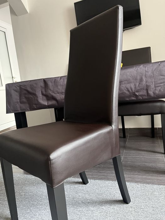 Masa de 6 pers, extensibila de 8