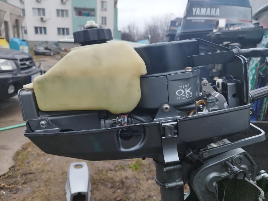 Продавам двигател маринер 3.3