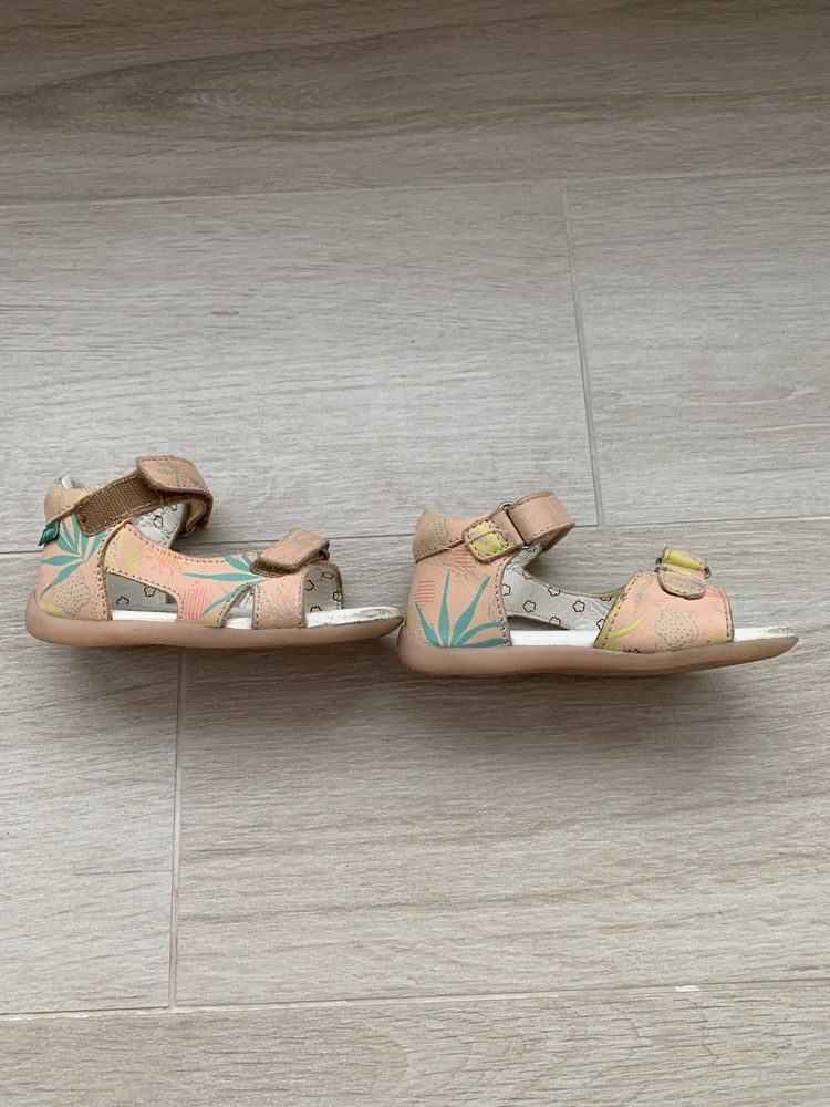 Детски сандали kickers