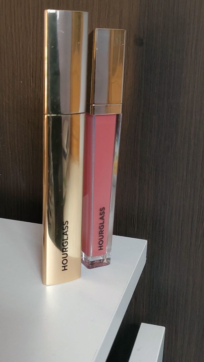 Hourglass Mascara și Lip Gloss