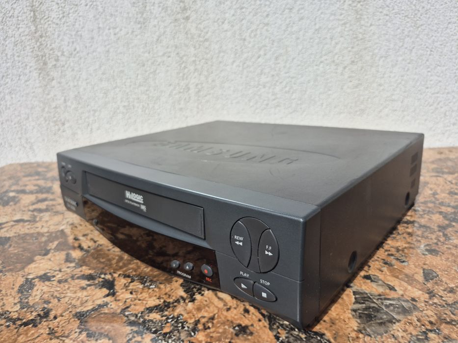 Vand video Marca Samsung model SV-210X , Made in Spain 

- video caset