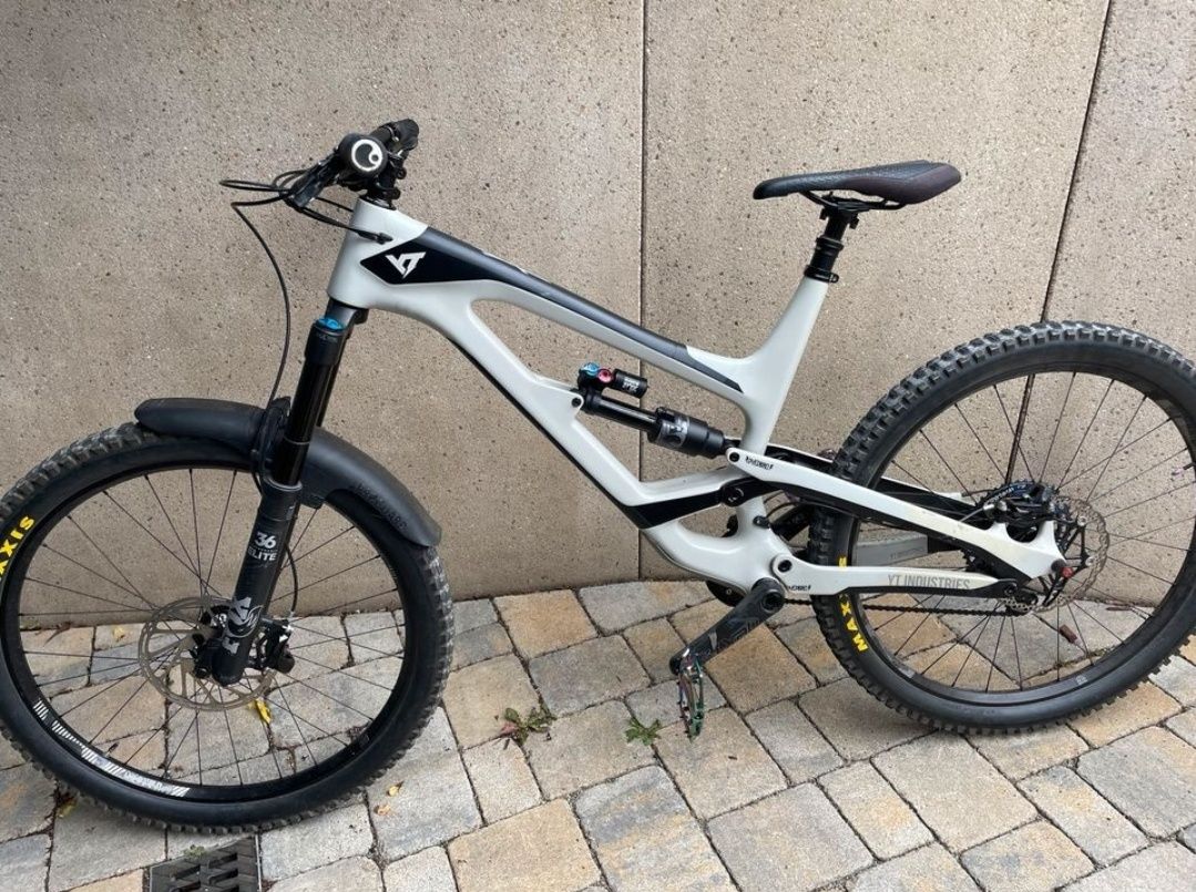Ендуро велосипед YT Capra Carbon Frame Pro  XL