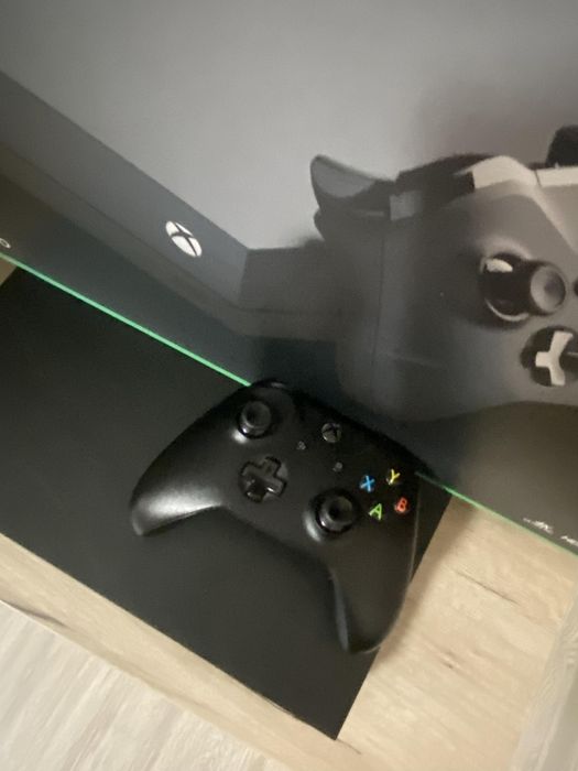 Vând xbox one x 1TB 4k Ultra HD, 4k Blue-ray