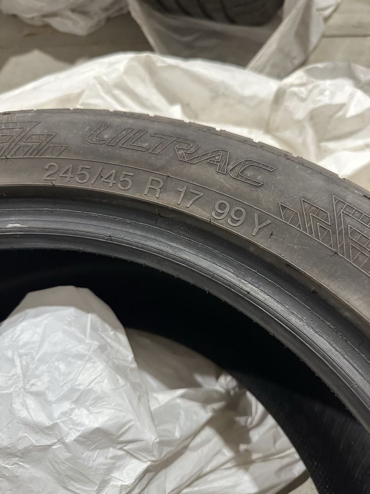 245/45 R17  Vredestein 4бр