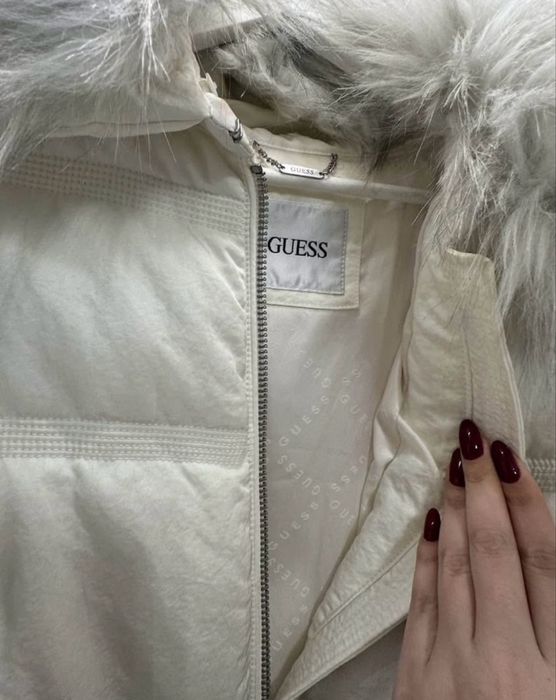 Палто Guess от гъши пух