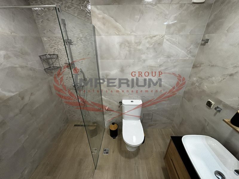 ТОП! Двустаен, напълно обзаведен апартамент под наем в кв. Бриз, гр.