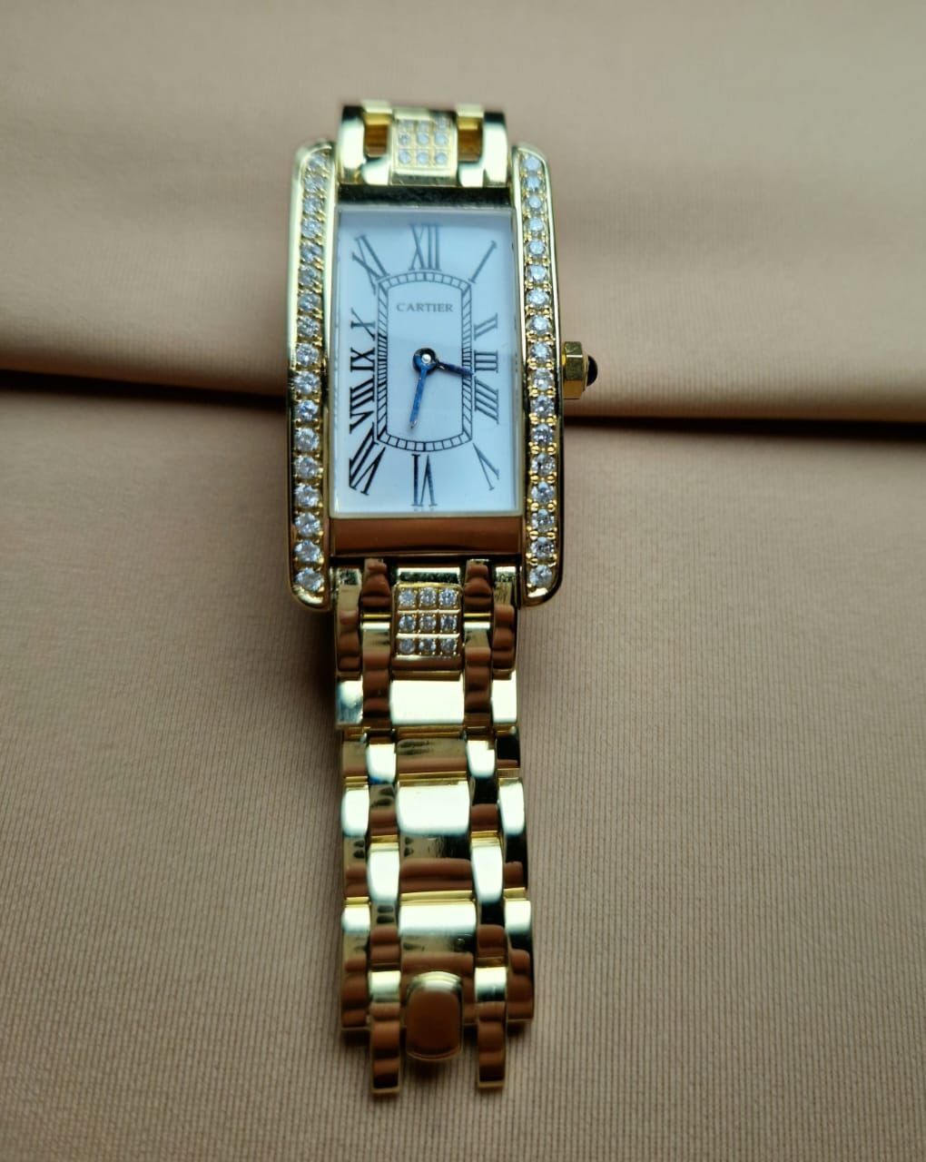 Золотые часы CARTIER