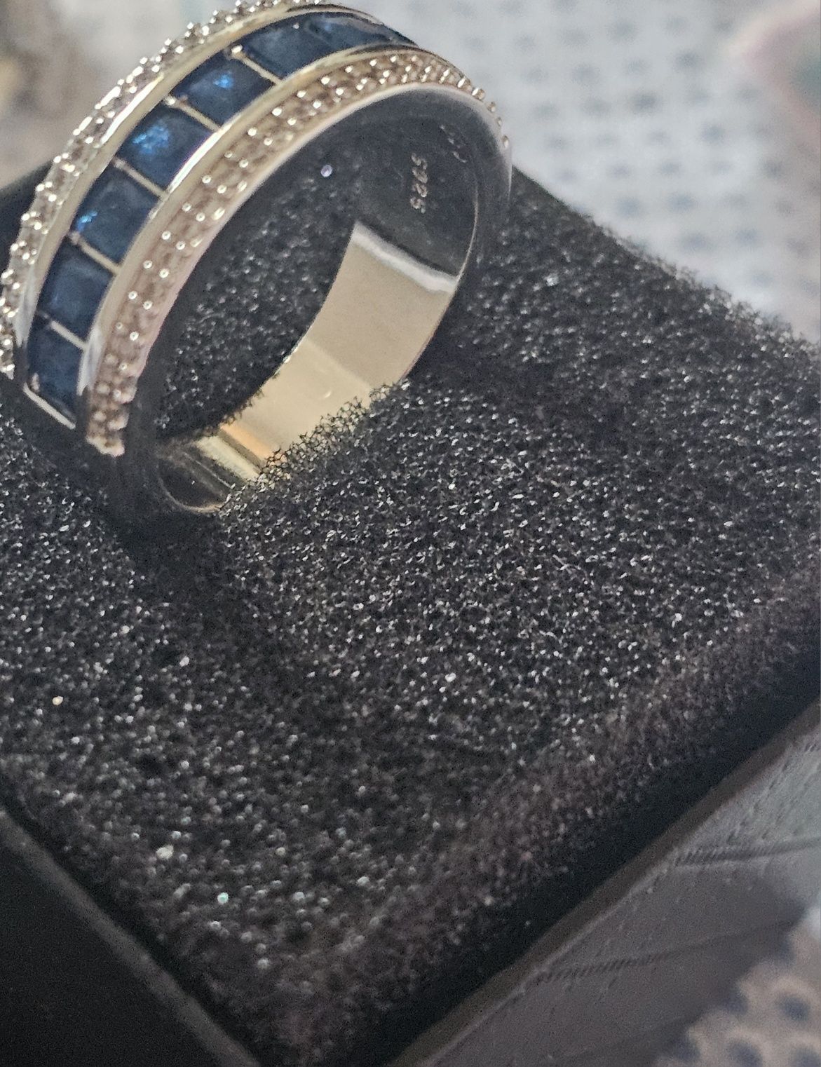 Vând inel dama nou, placat cu argint ștantat 925 model cu pietre