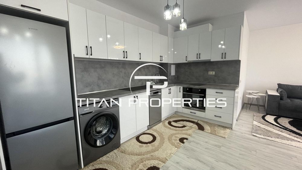 Дава се под наем Двустаен апартамент в Бургас, Славейков - 75 кв.м за 459 € - Снимка #1