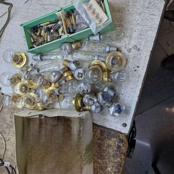 Лампочки разные. ДРИ2000-6