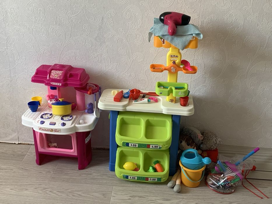 Продам два игрушки