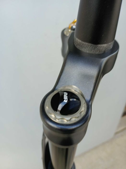 Вилка Формула ThirtyFive 29/140мм 27,5" Air 160mm 15x100 mm Tapered