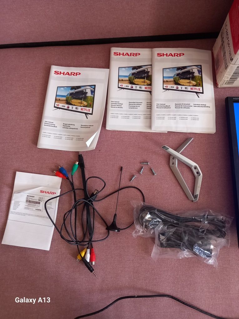 Televizor smart Sharp 60 cm