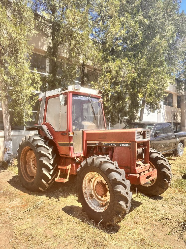 Traftor Case International 845xl