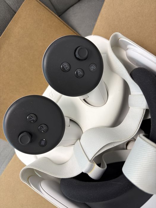 Meta Quest 3S ca noi