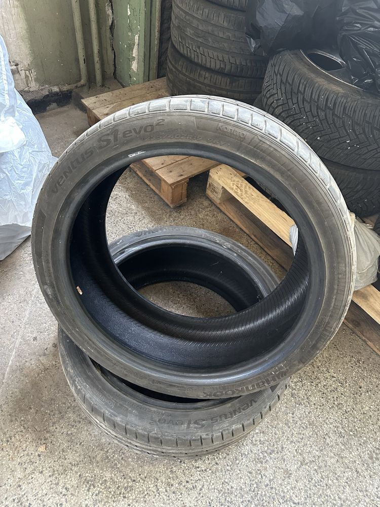 Летни гуми hankook 235/40ZR19 ventus S1 evo 2