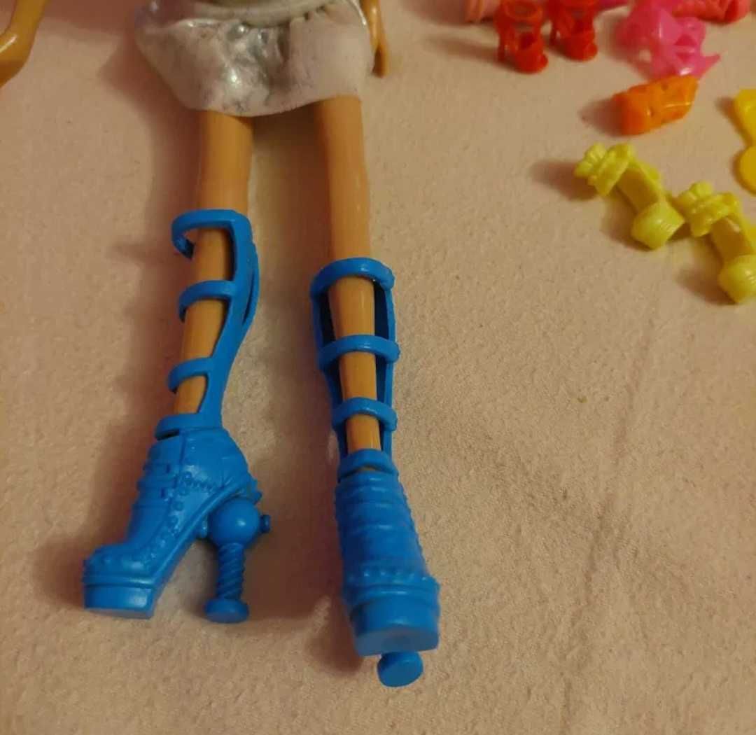 Barbie cu animale companie si accesorii