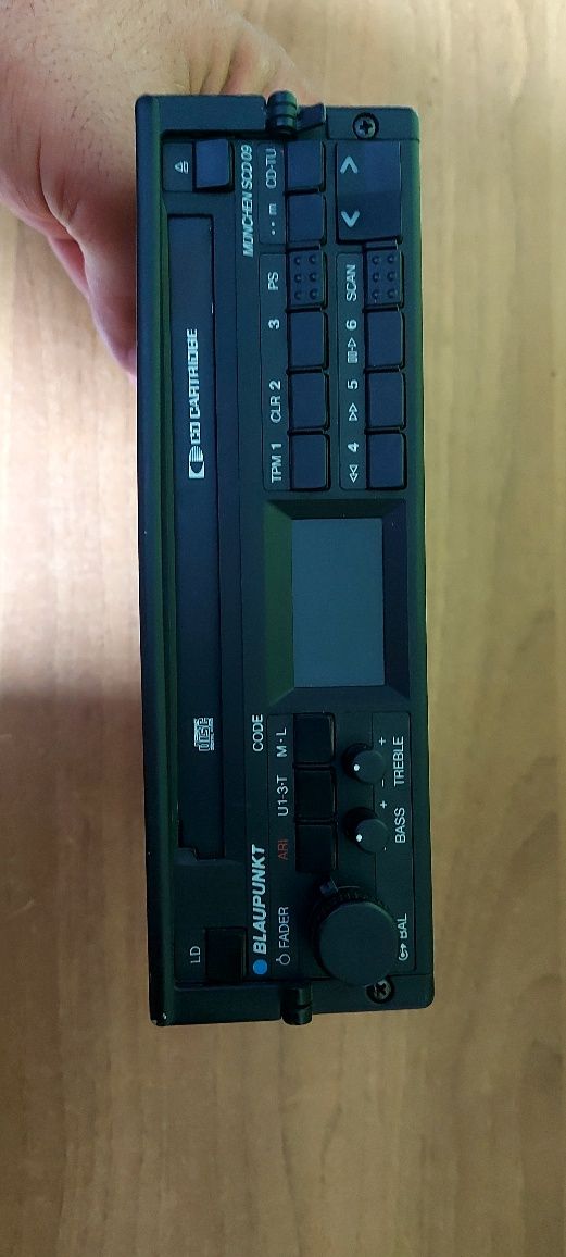 Radio casetofon auto Blaupunkt München scd 09