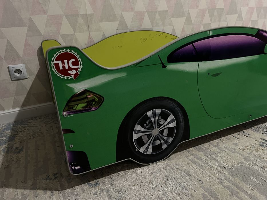 Детский кровать машинка