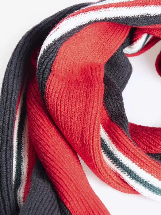 Плетен зимен шал. 12.90лв