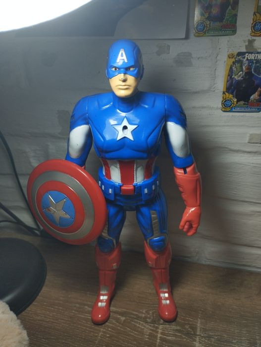 Капитан Америка | 30 см в высоту | Со звуковым эффектом