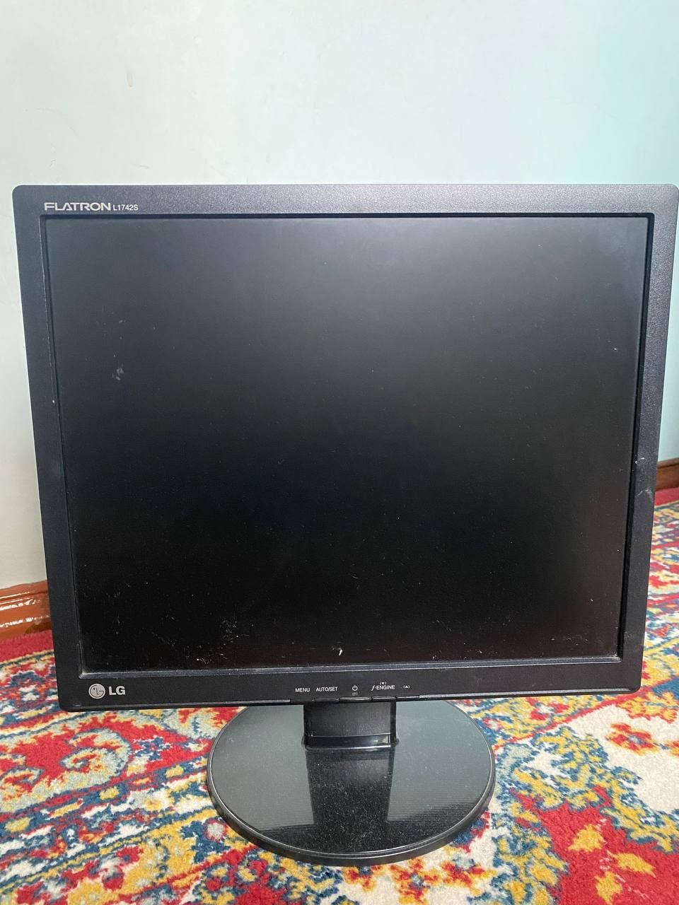 Монитор Lg FlatronL1742S