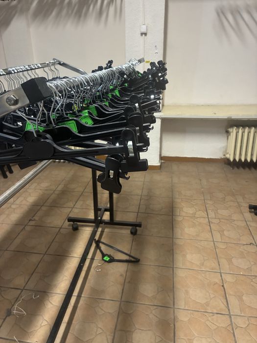 Umerase cu clips pentru fuste si umerase pentru bluze