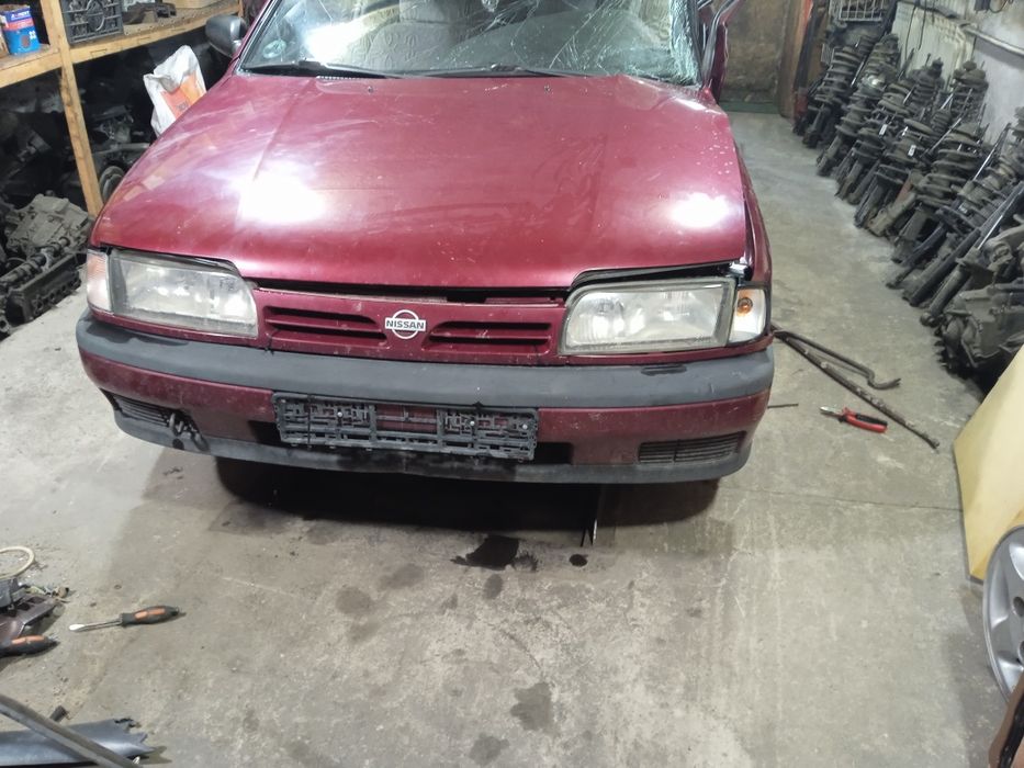 Продам по запчастям Ниссан примера