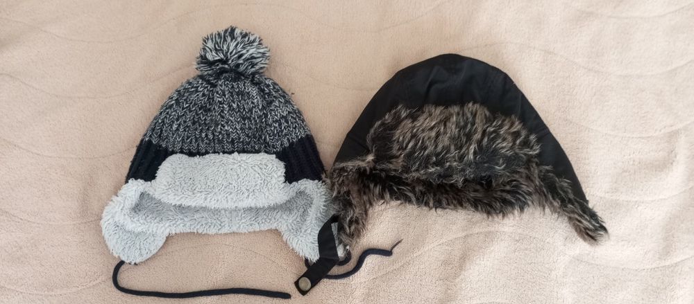 Шапки и ръкавици размер 2-4 г.