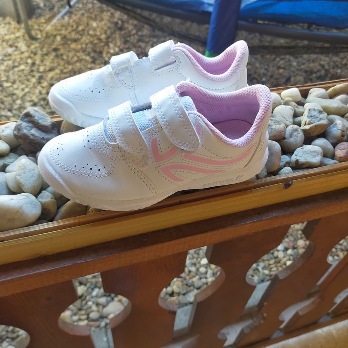 Adidasi Decathlon mărimea 28