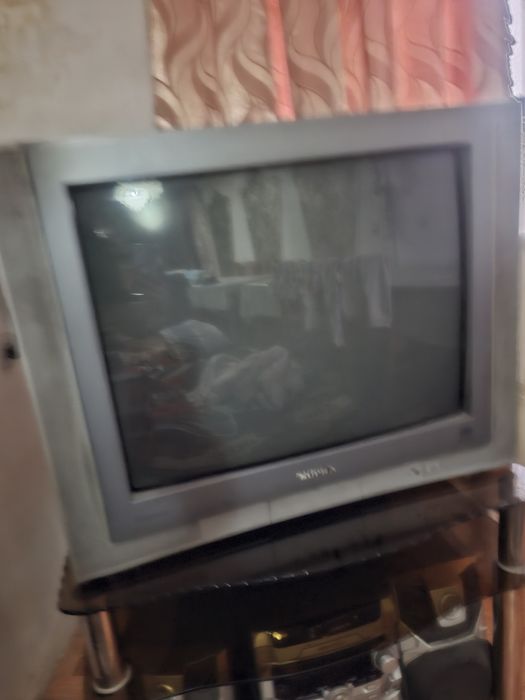 Телевизор продаётся