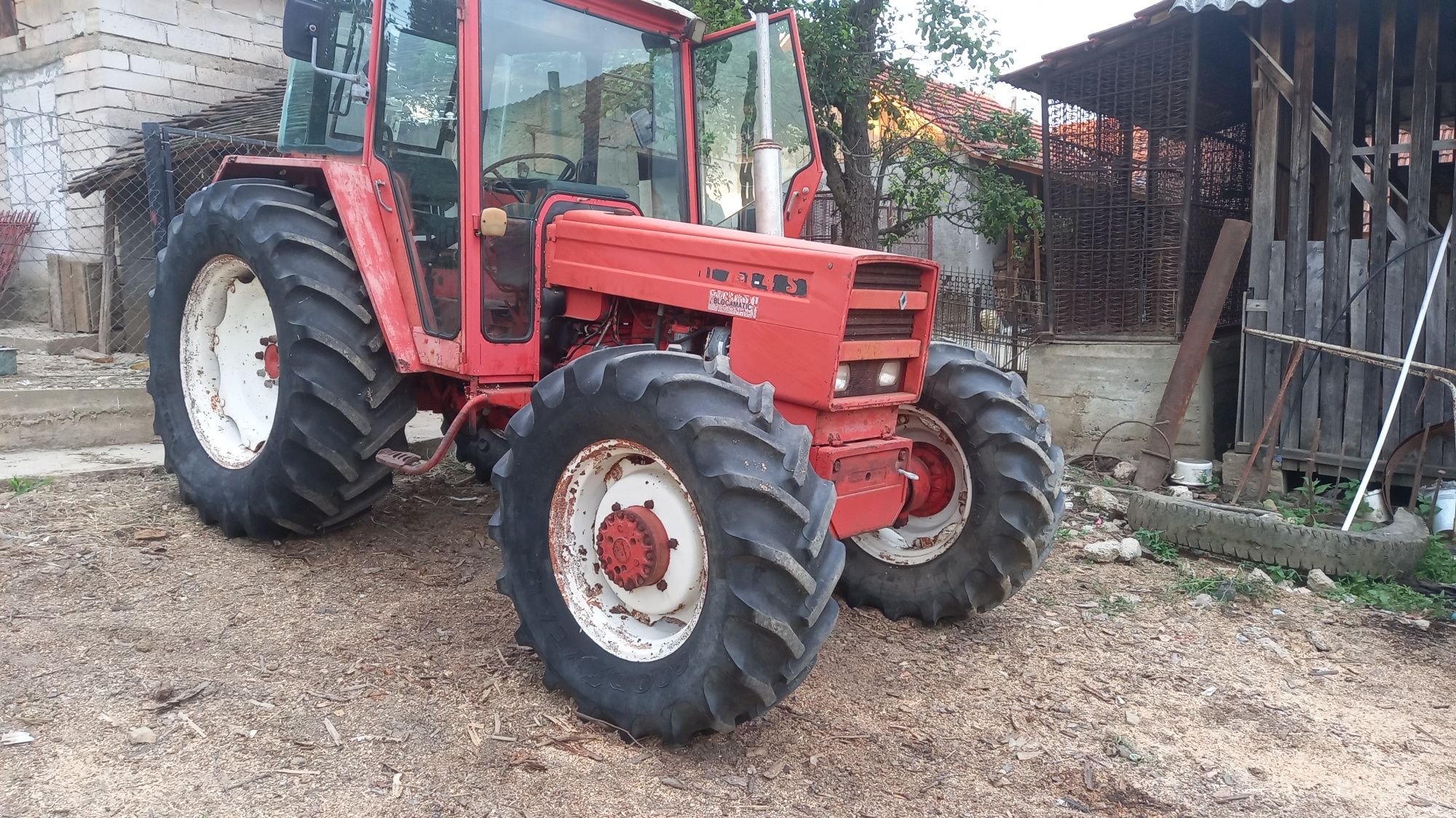 Tractor renault 4x4 75 cp