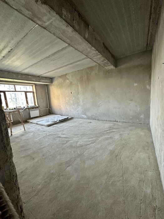 Квартира коробка в новостройке 136м2