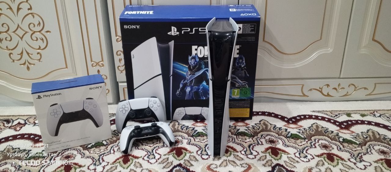 Продам Playstation 5 Slim 2 Джойстик 1 ТБ состояние как новый