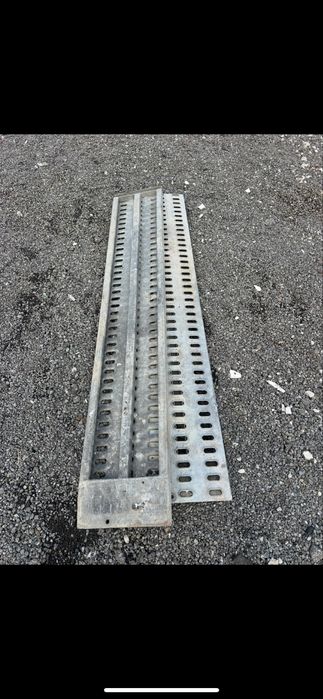 Rampe  cala,cale,platforma  incarcare auto 2 m
