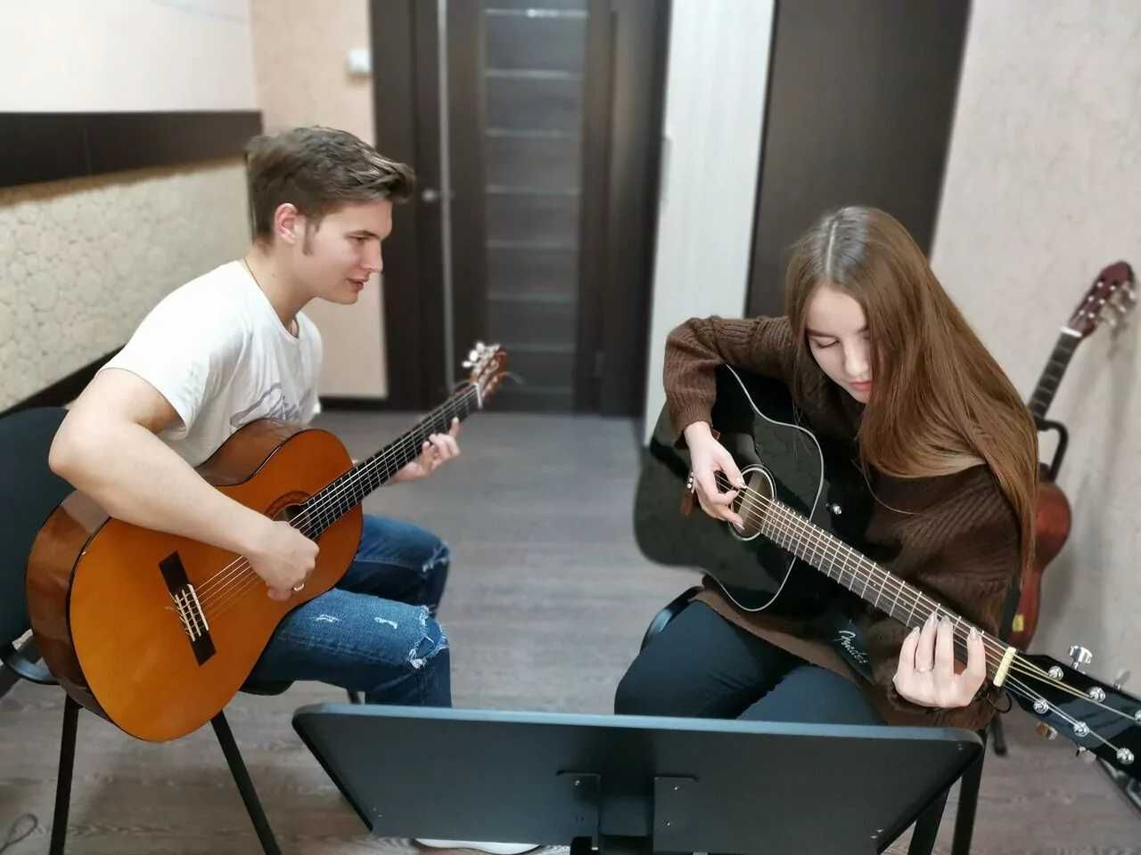 ВНИМАНИЕ!!! ДЁШЕВО!!! Уроки игры на гитаре (электро,акустика,классика)