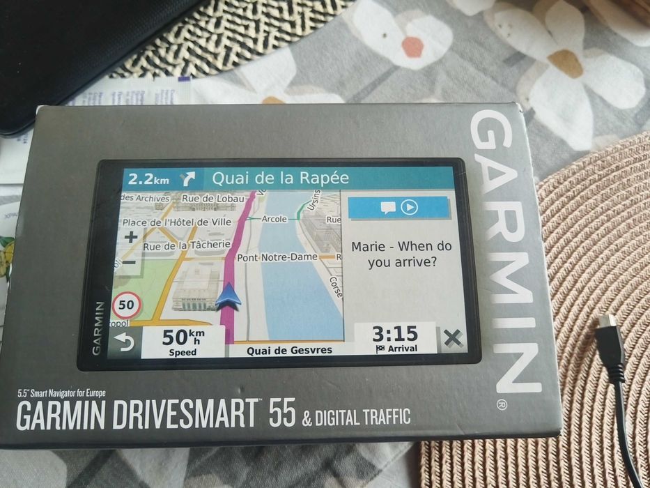 продавам навигация GARMIN DRIVESMART 55