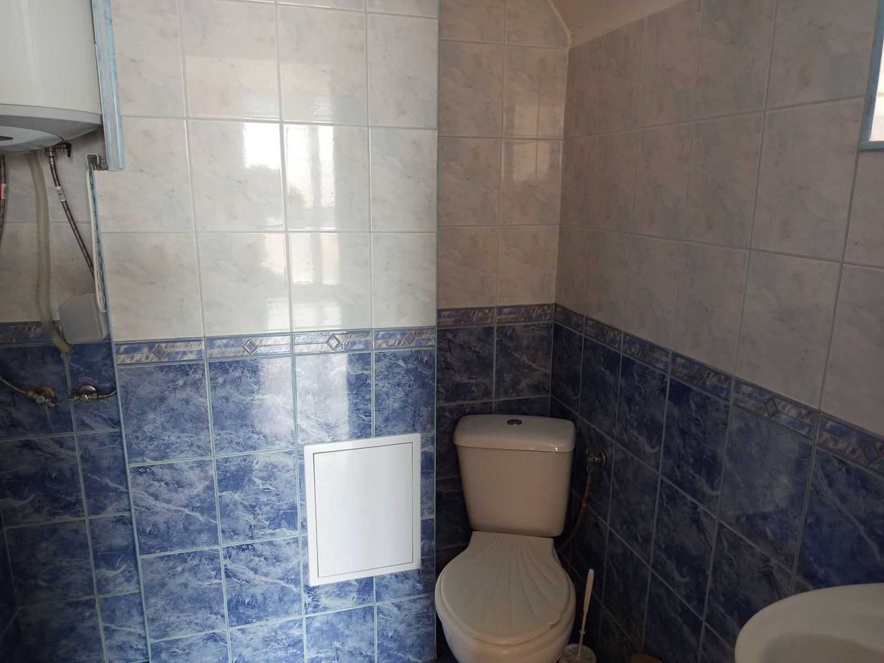 Дава се под наем Двустаен апартамент в Казанлък - 65 кв.м за 255 € - Снимка #2