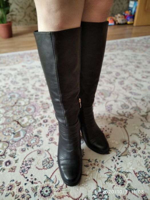 Срочно продам зимние сапоги