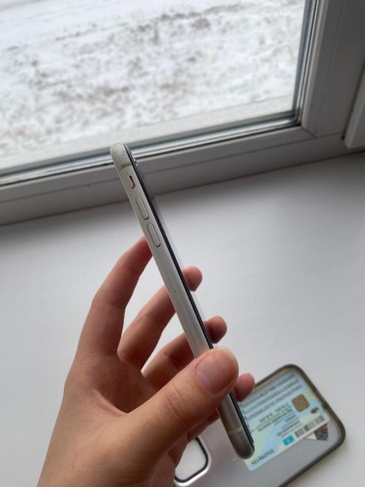 обменяю 11 айфон.