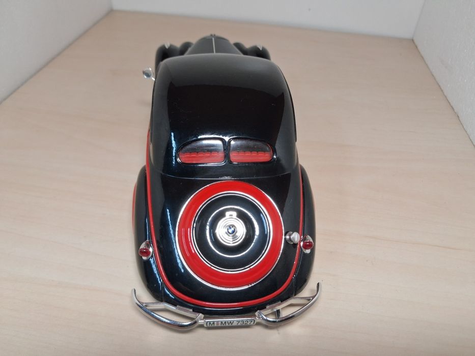 BMW 327 guiloy 1:18