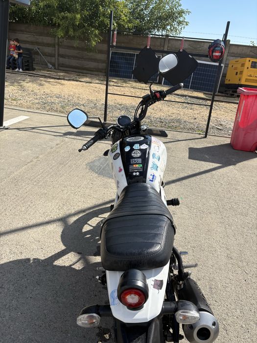 Yamaha xsr 125 (motor identic cu yzf)