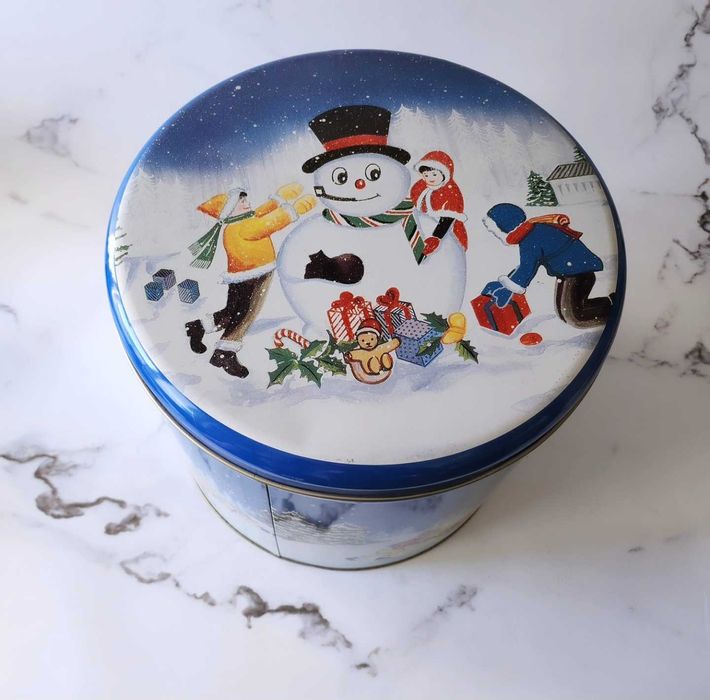 Коледни метални кутии