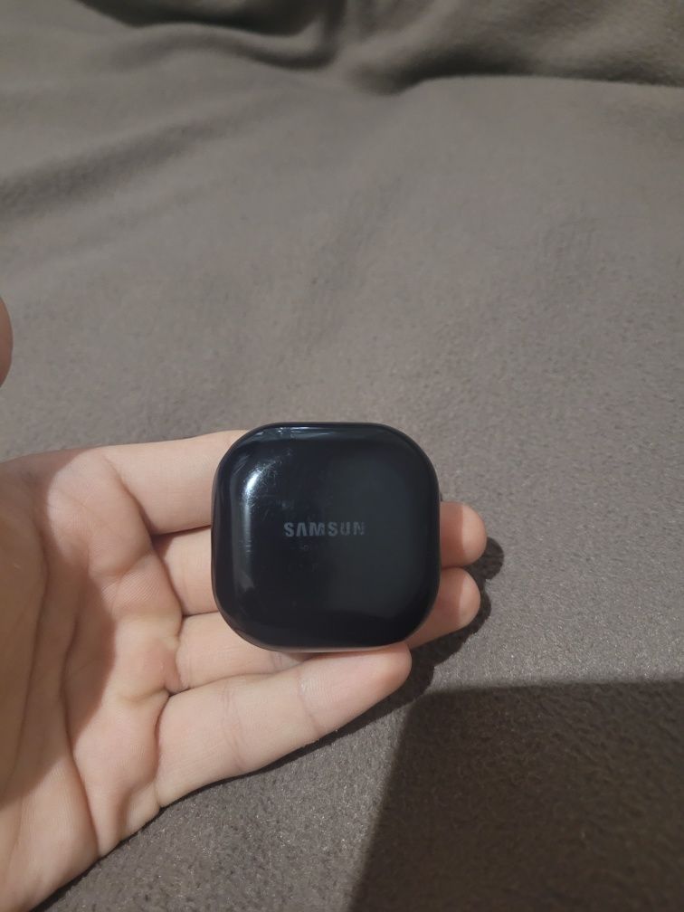 Samsung Buds live