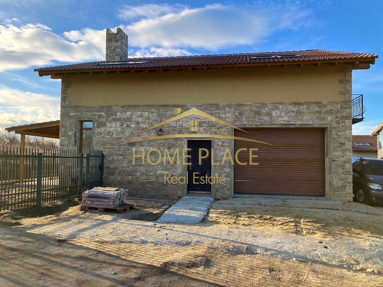 Продава се Къща в с. Приселци, Област Варна - 240 кв.м за 1084 €/кв.м - Снимка #2