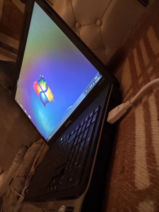 Продавам лаптоп compaq presario CQ60 note