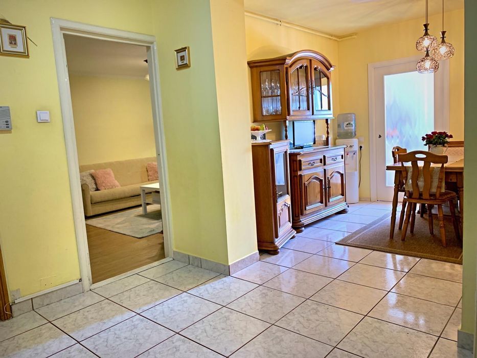 Vand apatatament in centru Devei